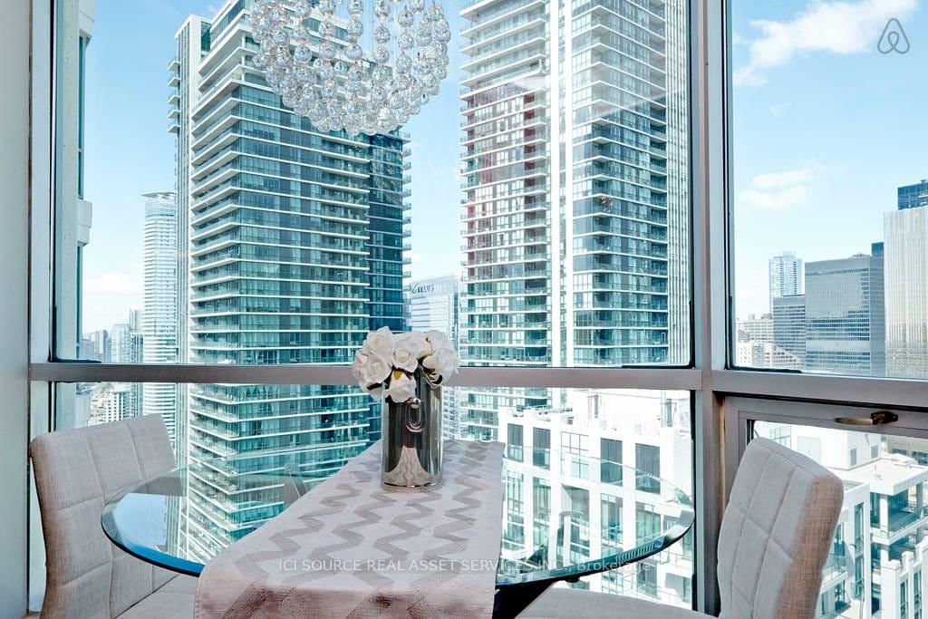 10 Yonge Street • #3604 • Toronto, ON photo 11