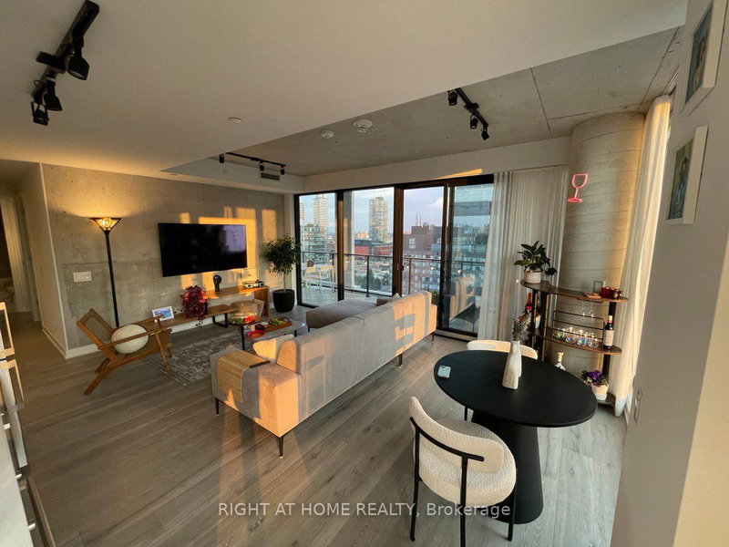 1308 - 55 Ontario Street