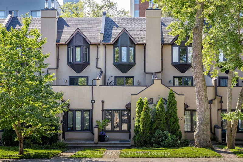 599 Roehampton Avenue