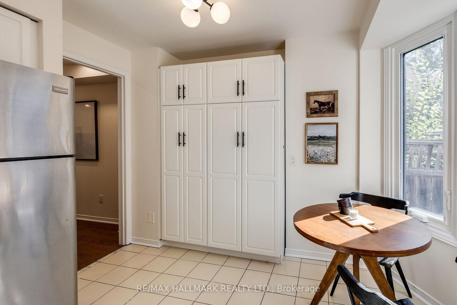 599 Roehampton Avenue • Toronto, ON photo 11