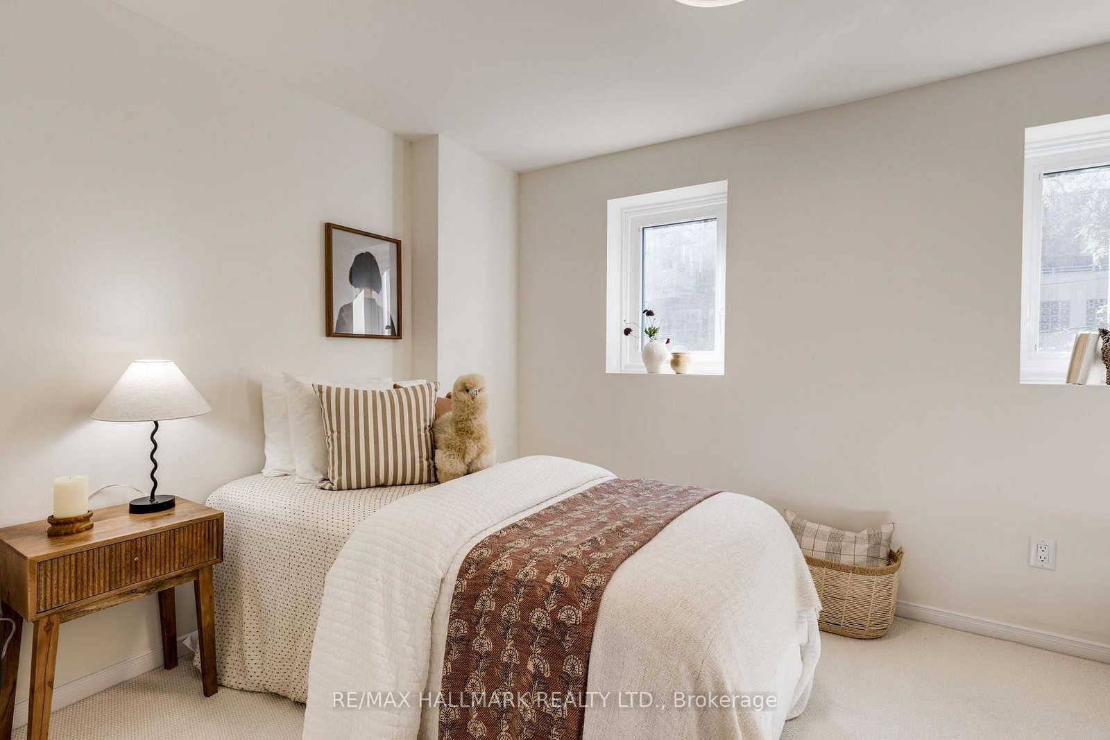 599 Roehampton Avenue • Toronto, ON photo 13