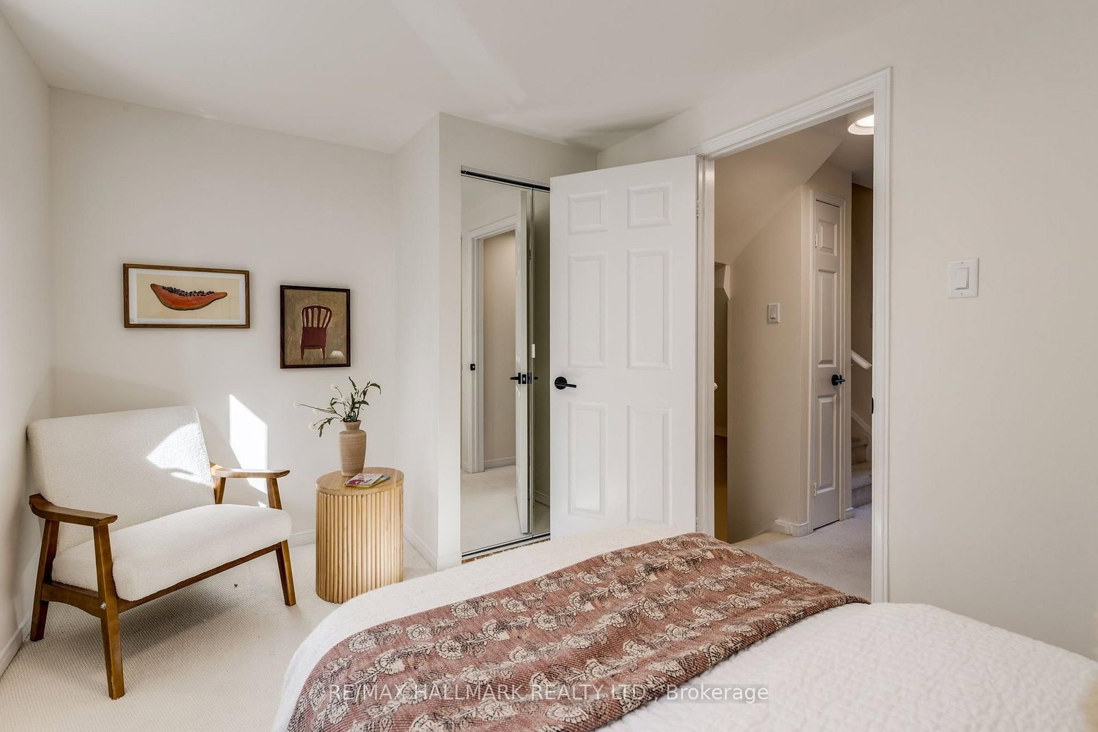 599 Roehampton Avenue • Toronto, ON photo 14