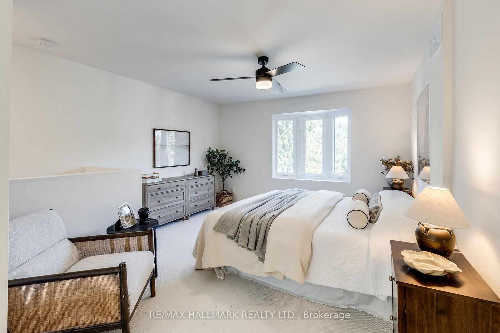 599 Roehampton Avenue • Toronto, ON photo 19