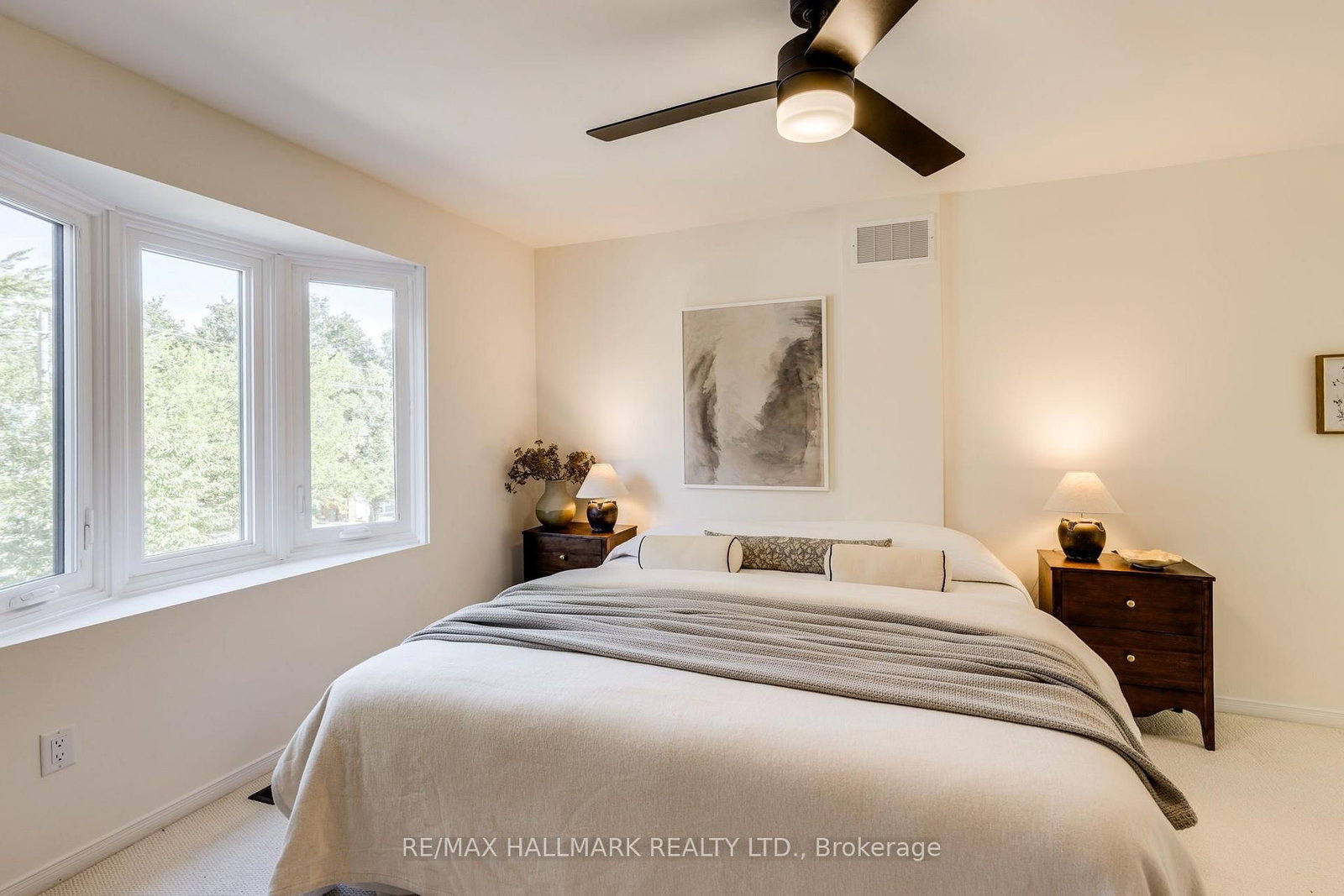 599 Roehampton Avenue • Toronto, ON photo 20