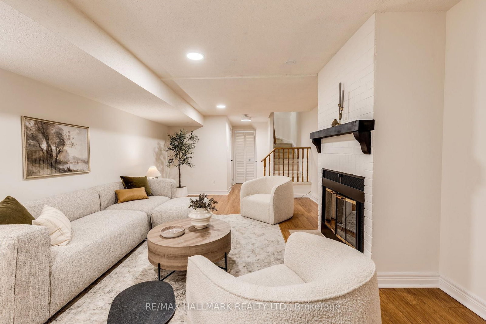 599 Roehampton Avenue • Toronto, ON photo 25