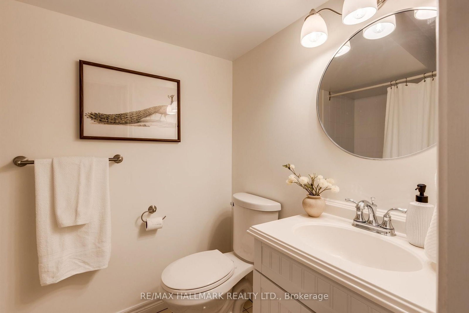599 Roehampton Avenue • Toronto, ON photo 28
