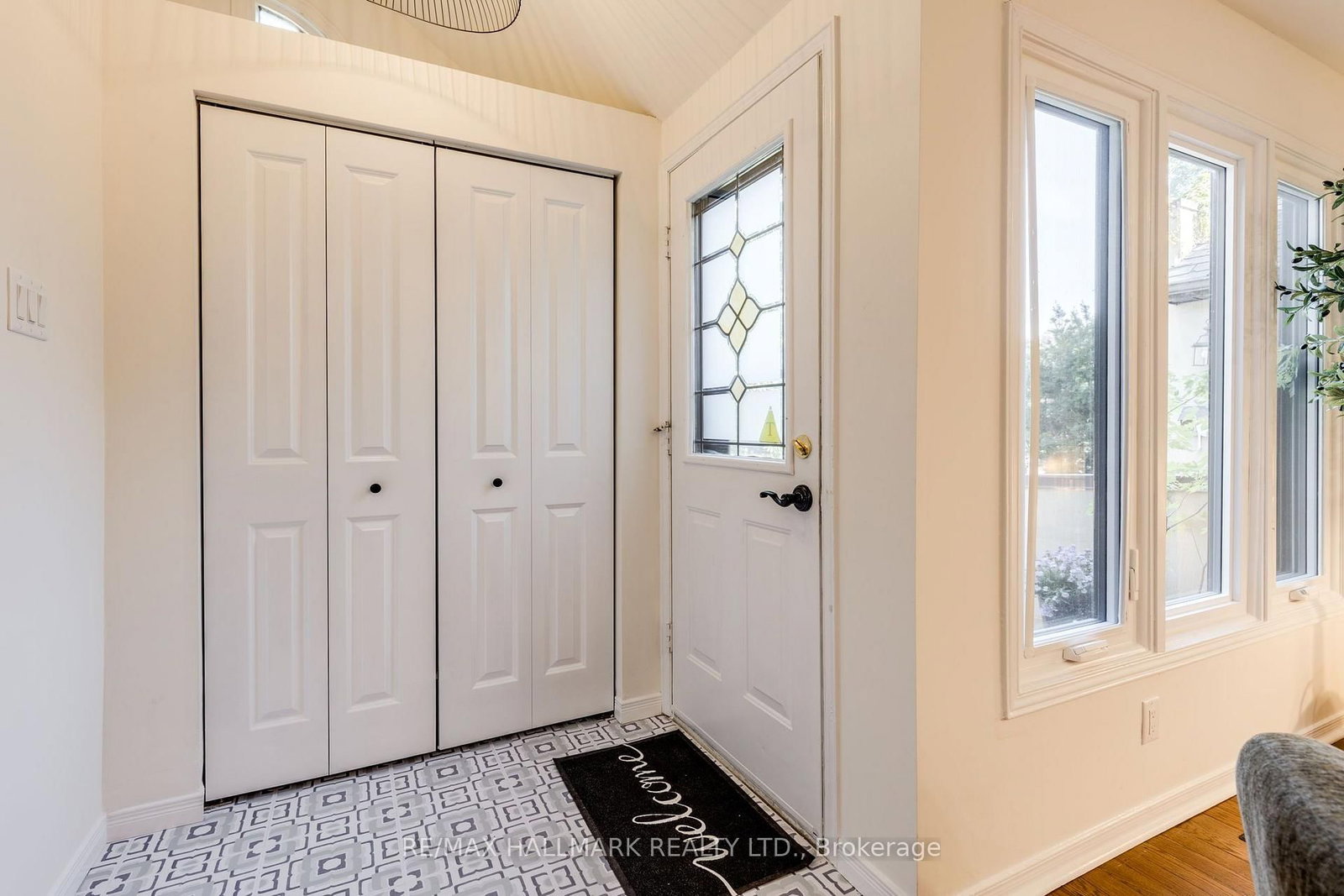 599 Roehampton Avenue • Toronto, ON photo 5