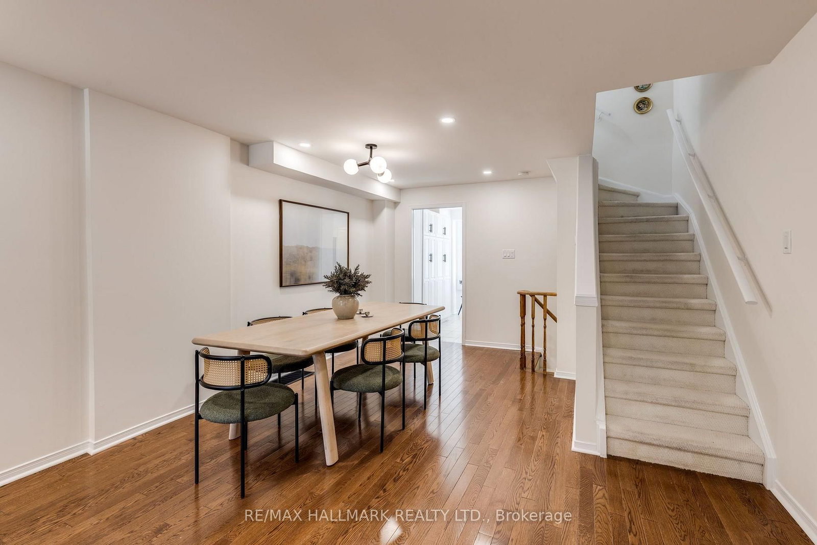 599 Roehampton Avenue • Toronto, ON photo 6