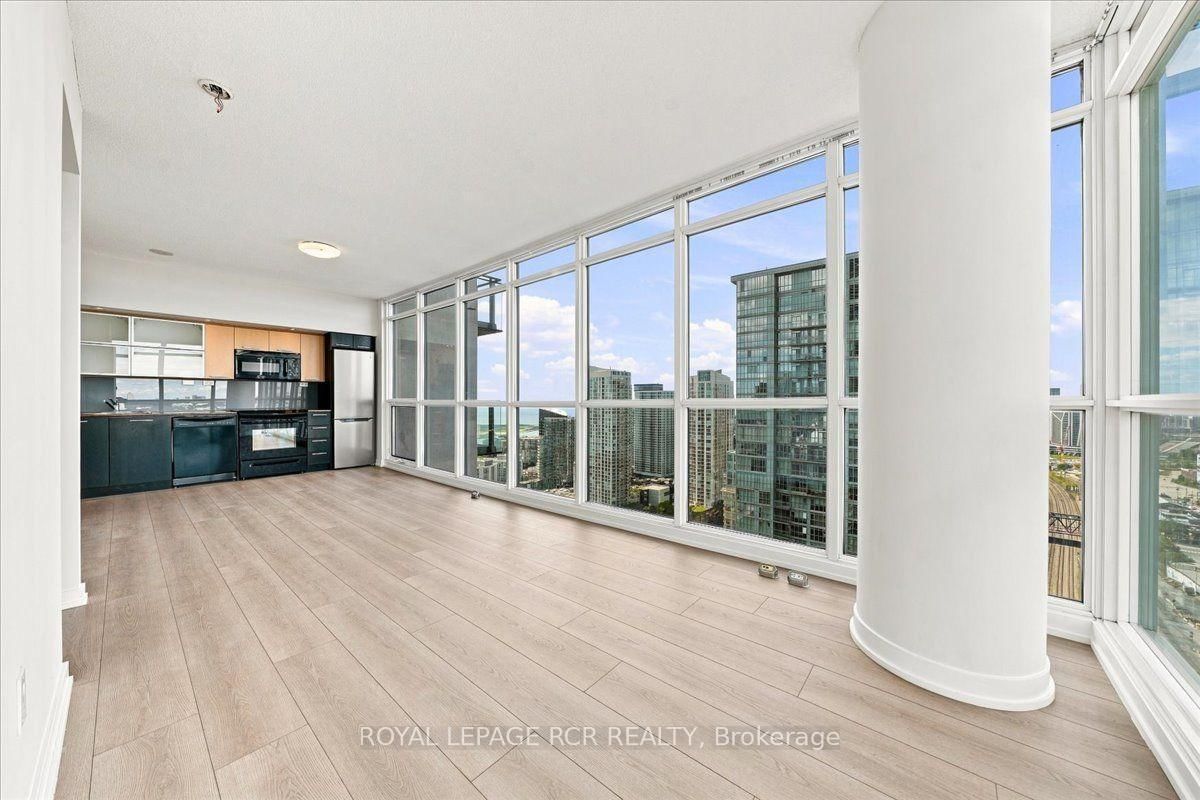 25 Capreol Court • #3807 • Toronto, ON photo 20
