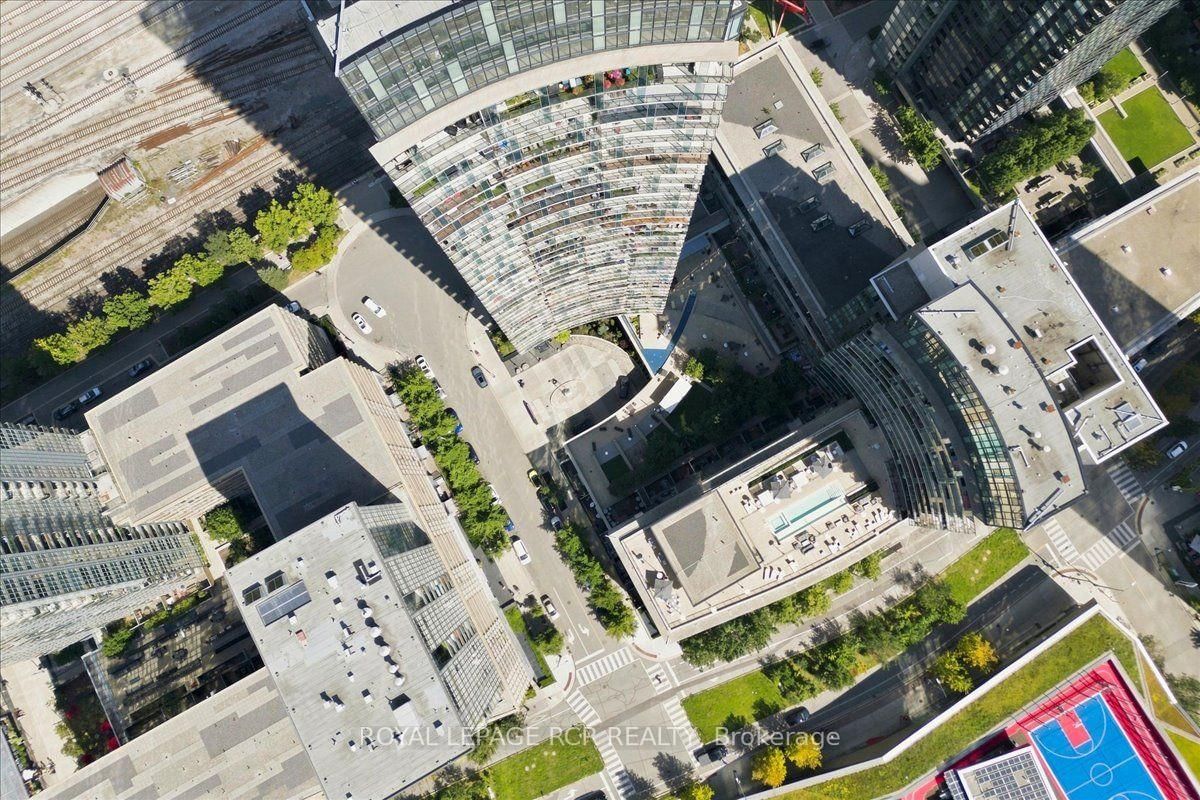 25 Capreol Court • #3807 • Toronto, ON photo 27