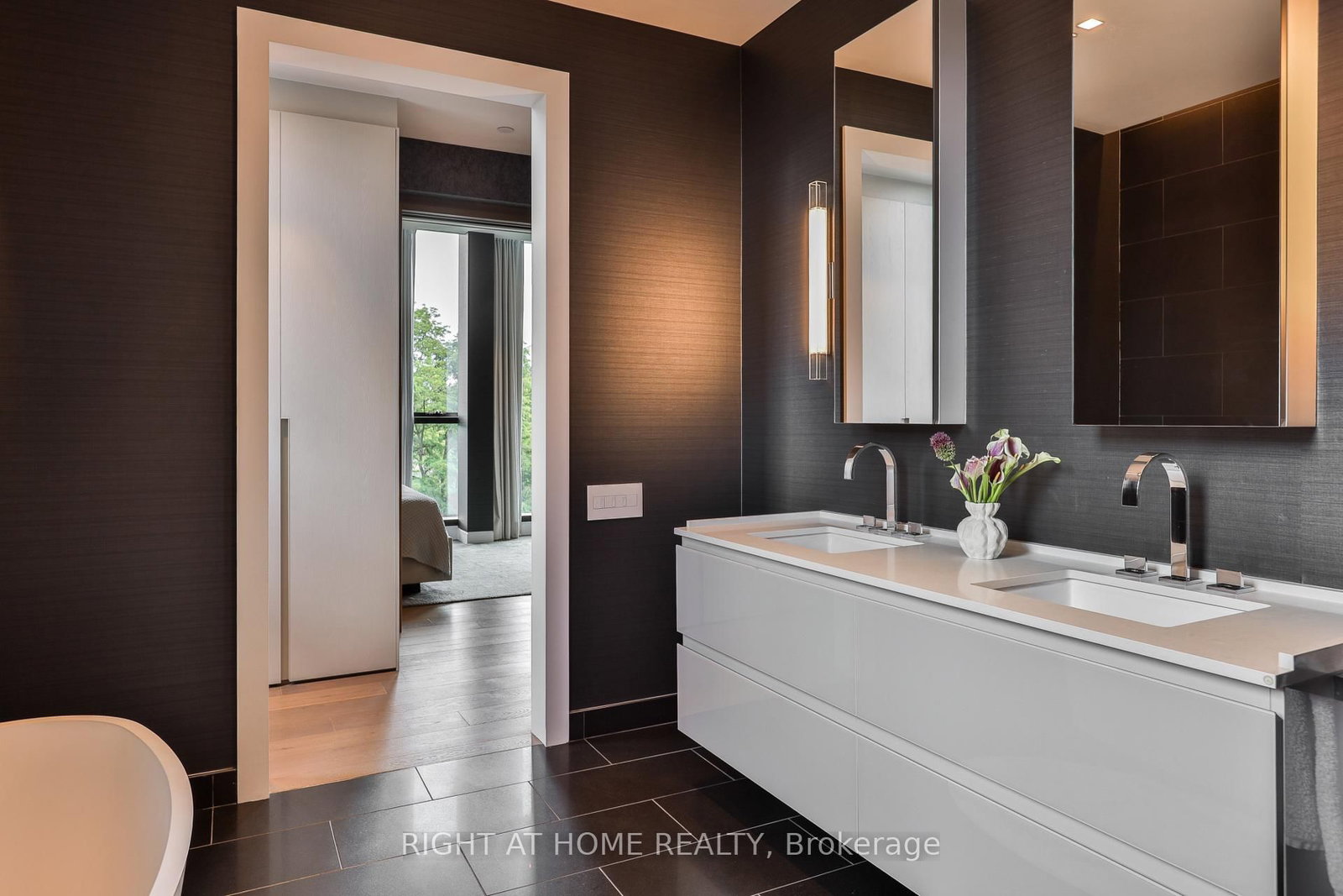 1 Roxborough Street E • #501 • Toronto, ON photo 16