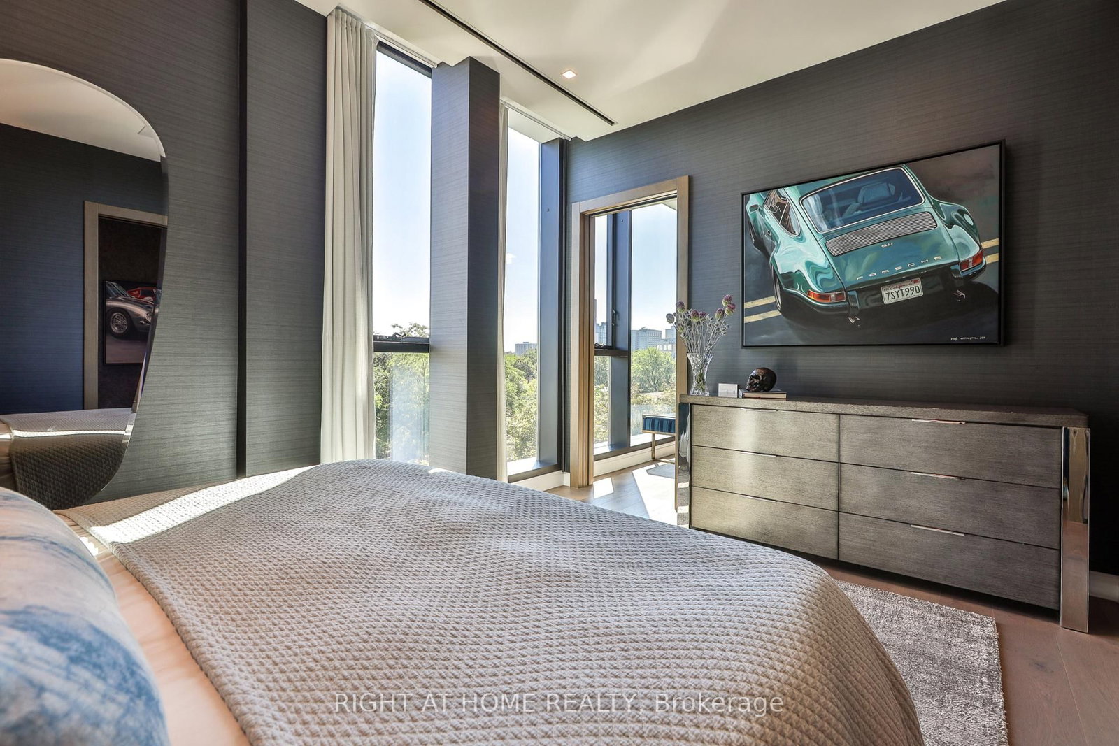 1 Roxborough Street E • #501 • Toronto, ON photo 17