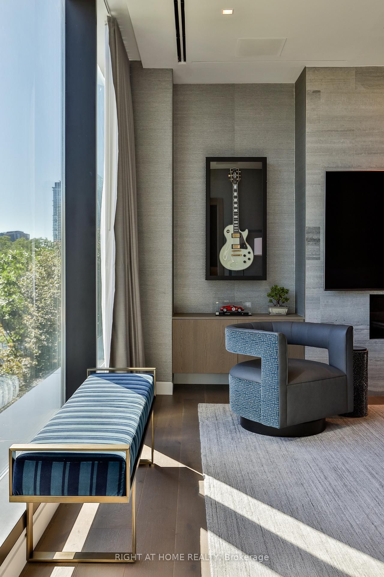 1 Roxborough Street E • #501 • Toronto, ON photo 18