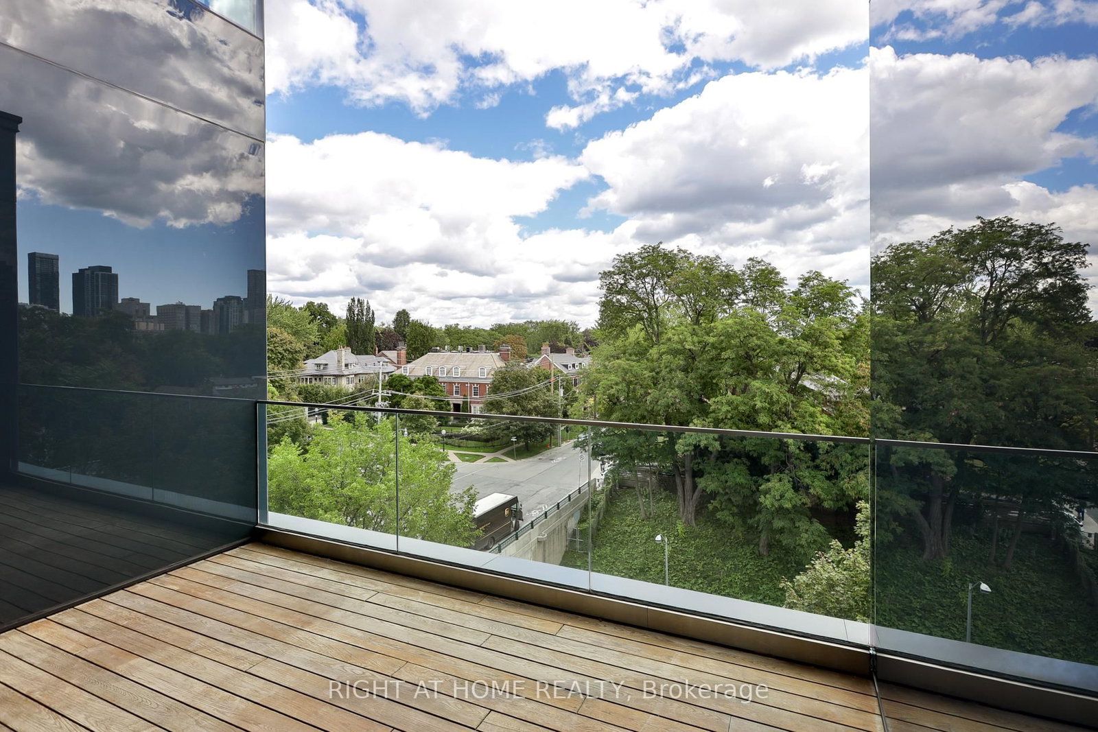1 Roxborough Street E • #501 • Toronto, ON photo 25