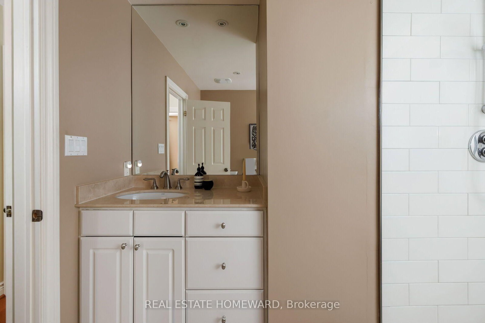 25 Talwood Drive • Toronto, ON photo 22