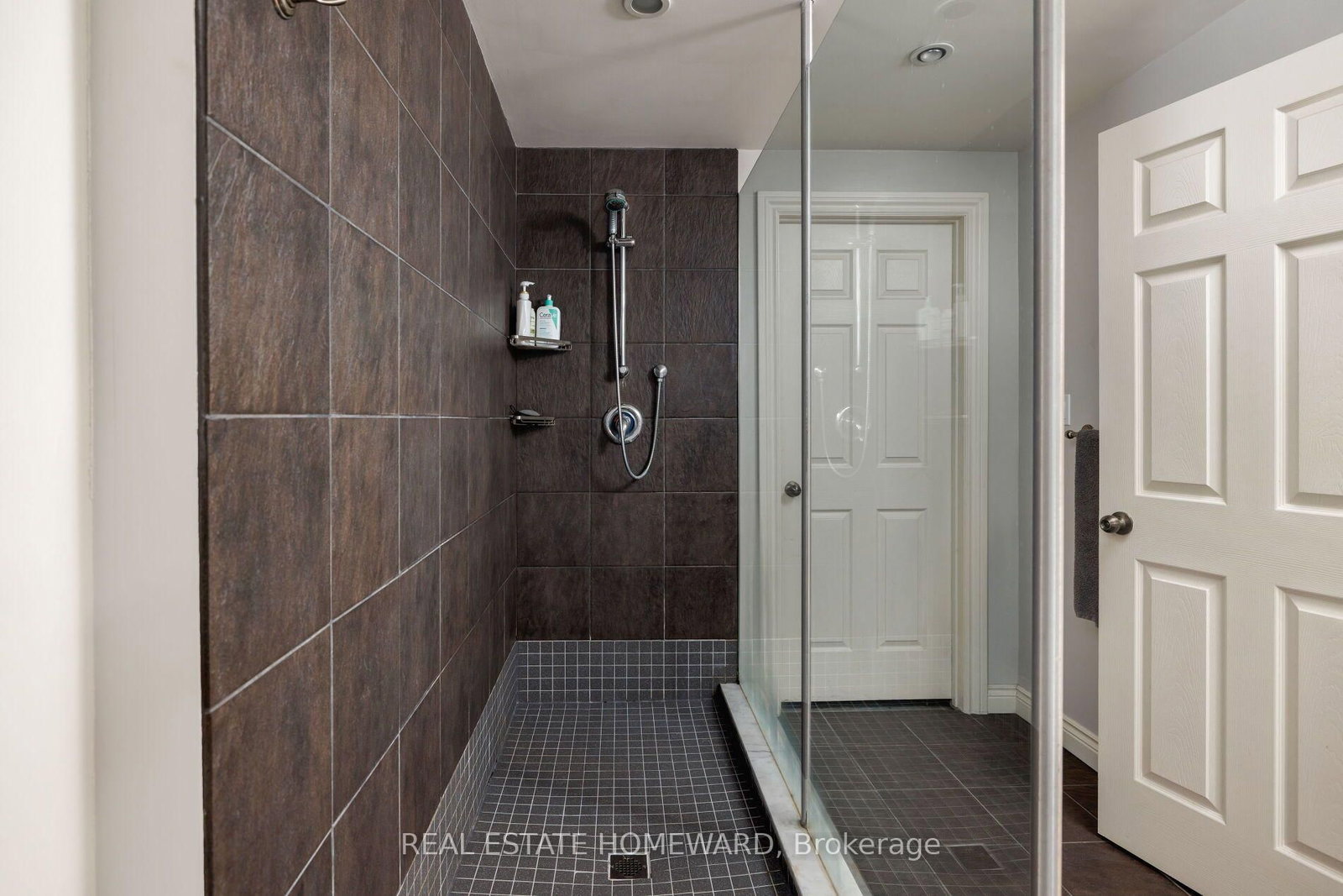 25 Talwood Drive • Toronto, ON photo 31