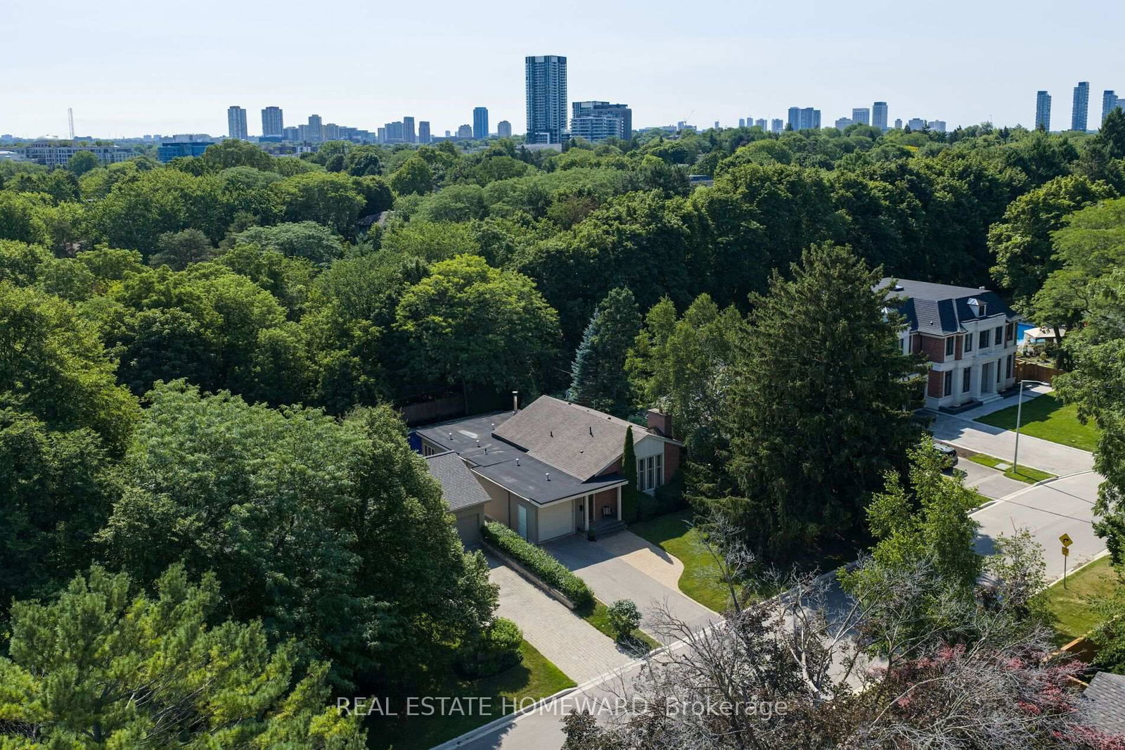 25 Talwood Drive • Toronto, ON photo 33