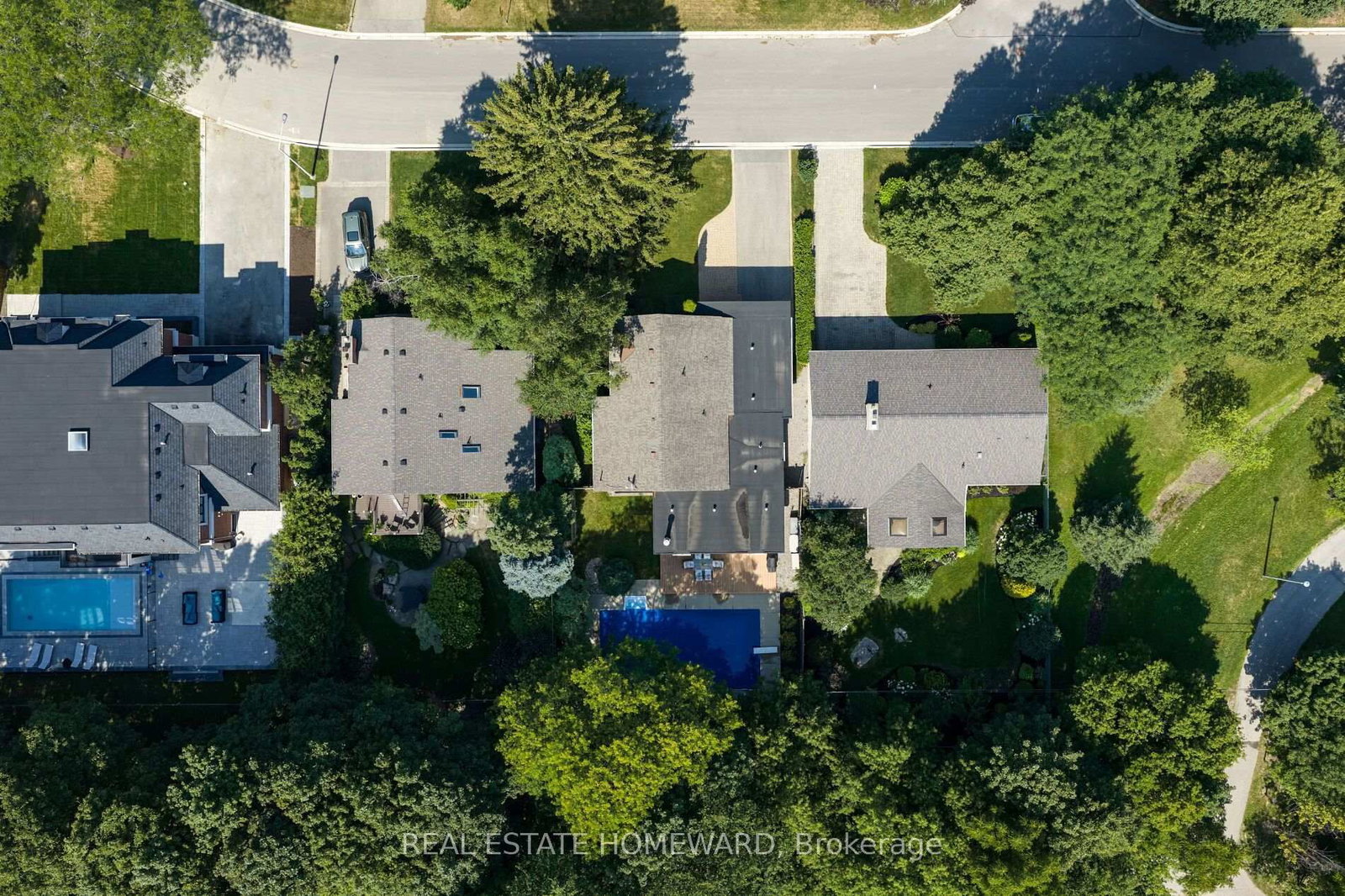 25 Talwood Drive • Toronto, ON photo 34