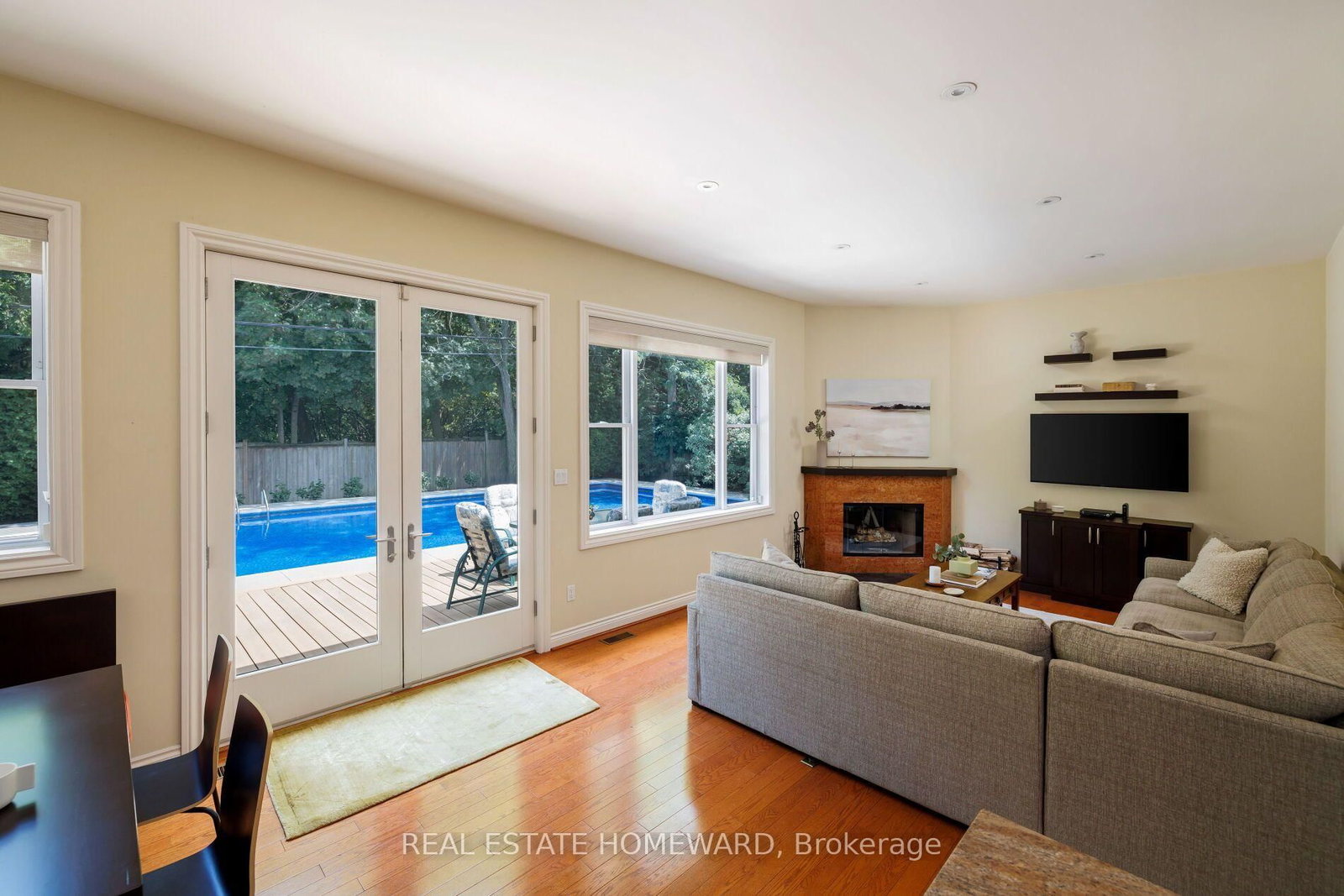 25 Talwood Drive • Toronto, ON photo 8