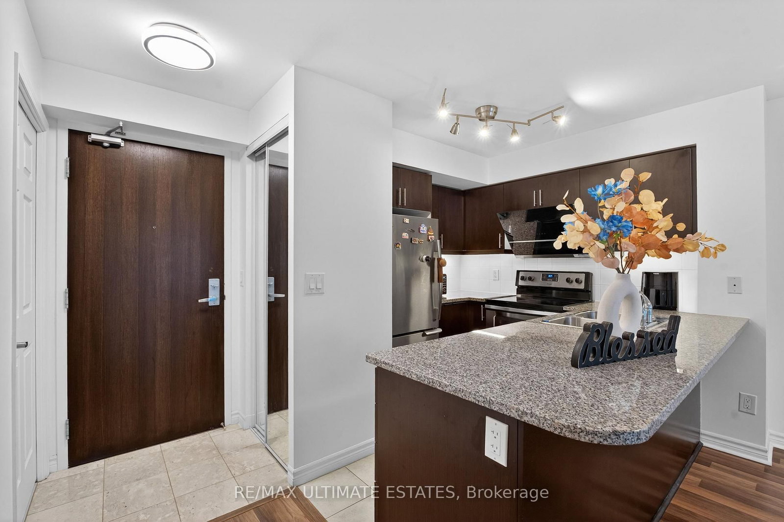 19 Grand Trunk Crescent • #2205 • Toronto, ON photo 15