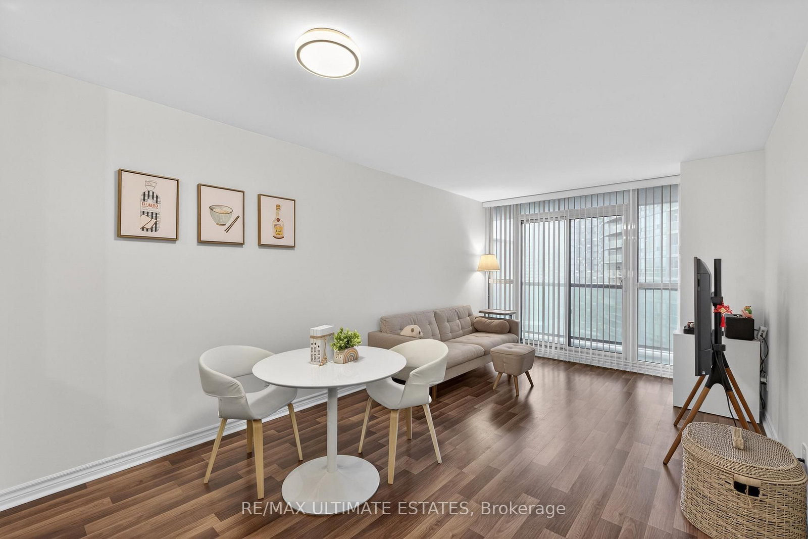 19 Grand Trunk Crescent • #2205 • Toronto, ON photo 24