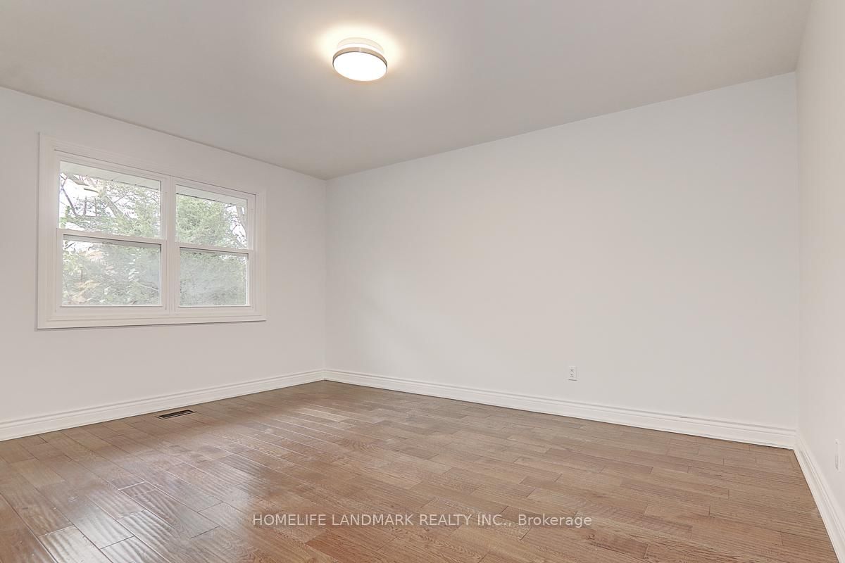 367 Cummer Avenue • Toronto, ON photo 30