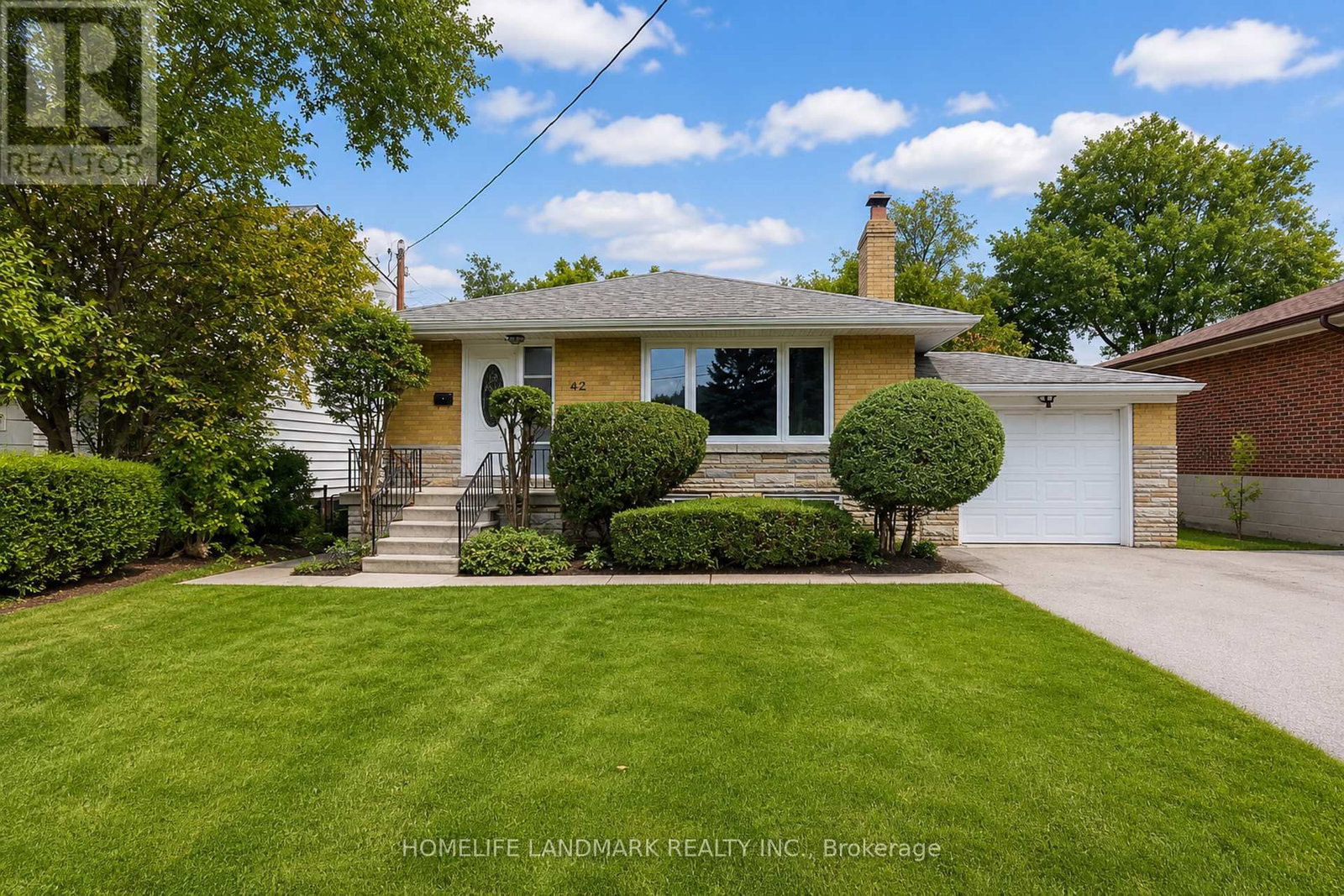 367 Cummer Avenue • Toronto, ON photo 42