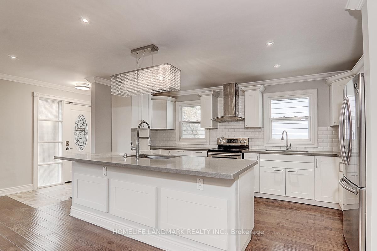 367 Cummer Avenue • Toronto, ON photo 8