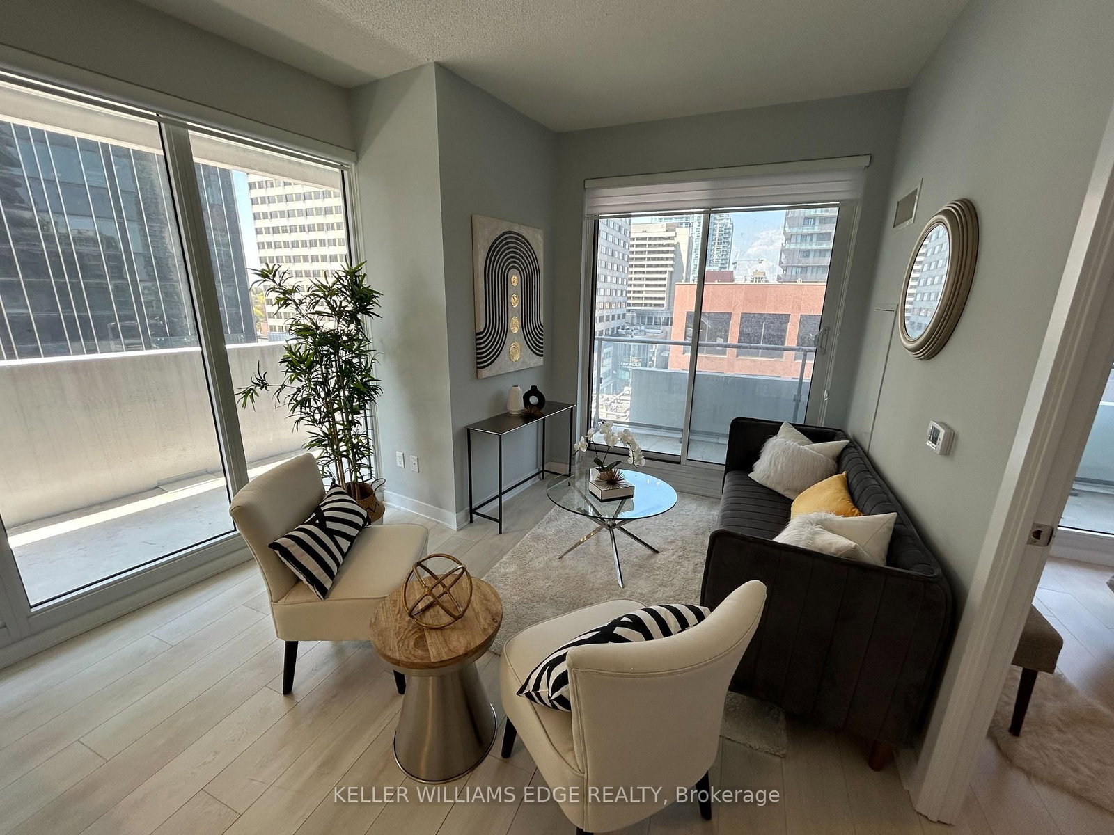 2221 Yonge Street • #809 • Toronto, ON photo 6