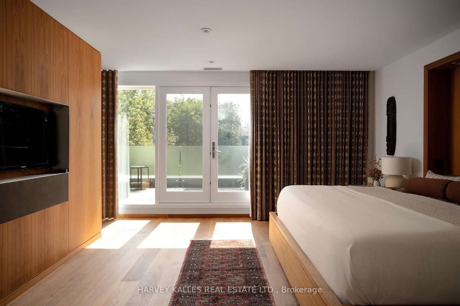 37 Woodlawn Avenue E • Toronto, ON photo 16