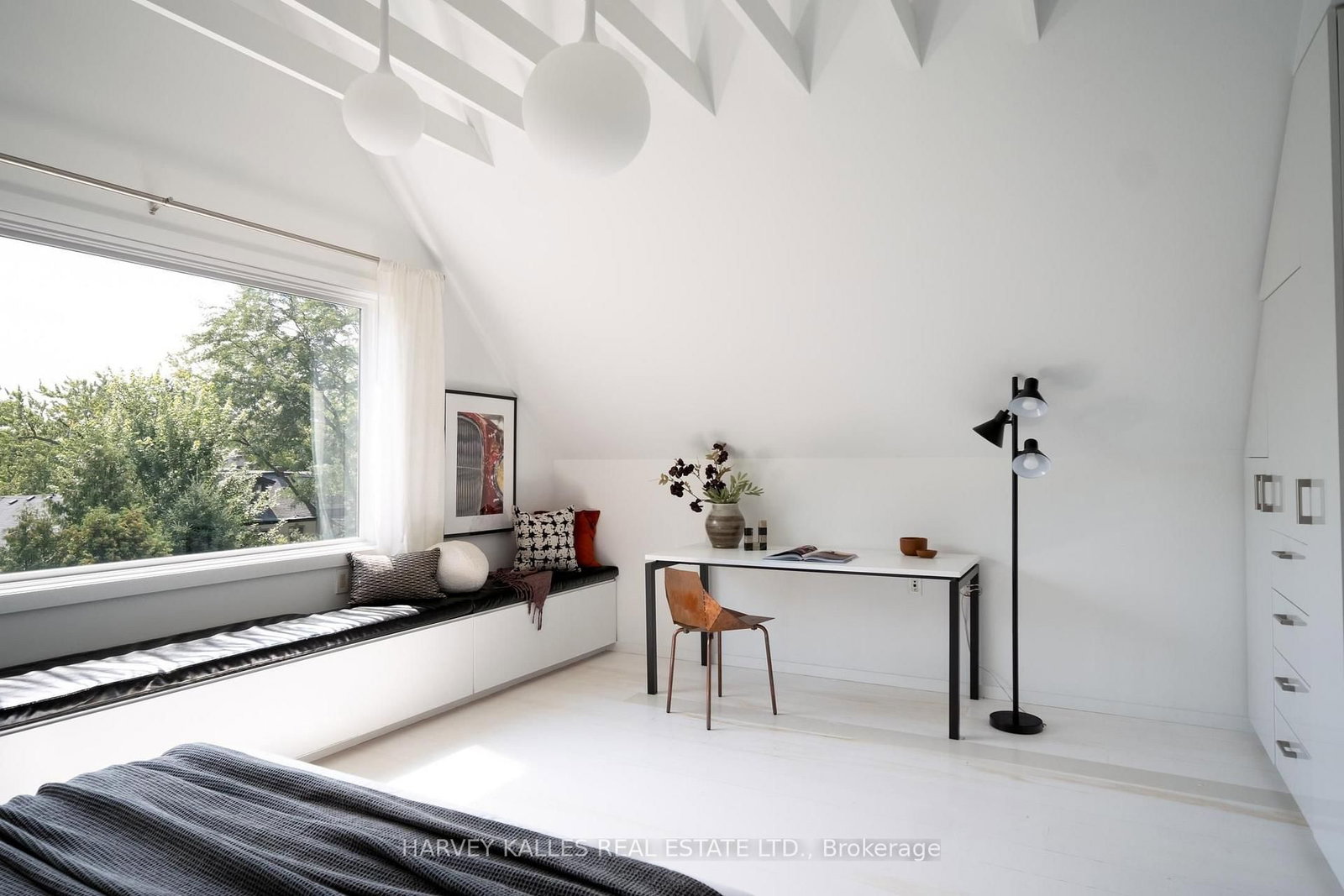 37 Woodlawn Avenue E • Toronto, ON photo 24