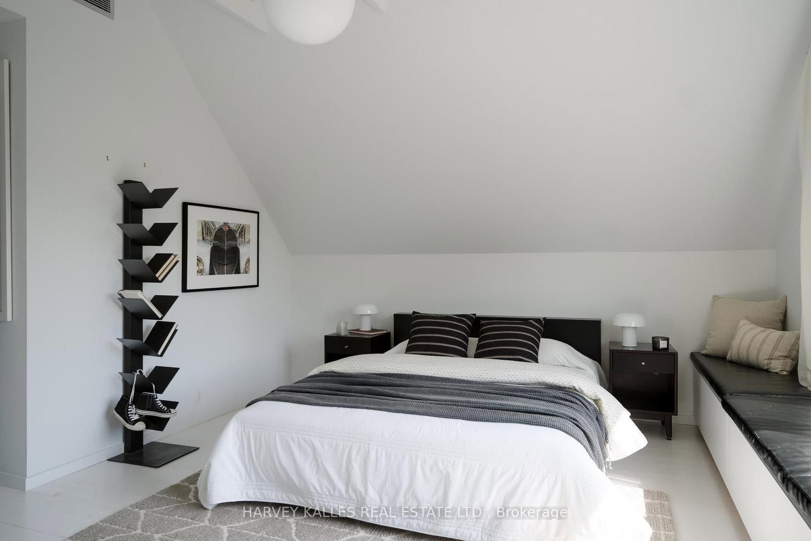 37 Woodlawn Avenue E • Toronto, ON photo 25