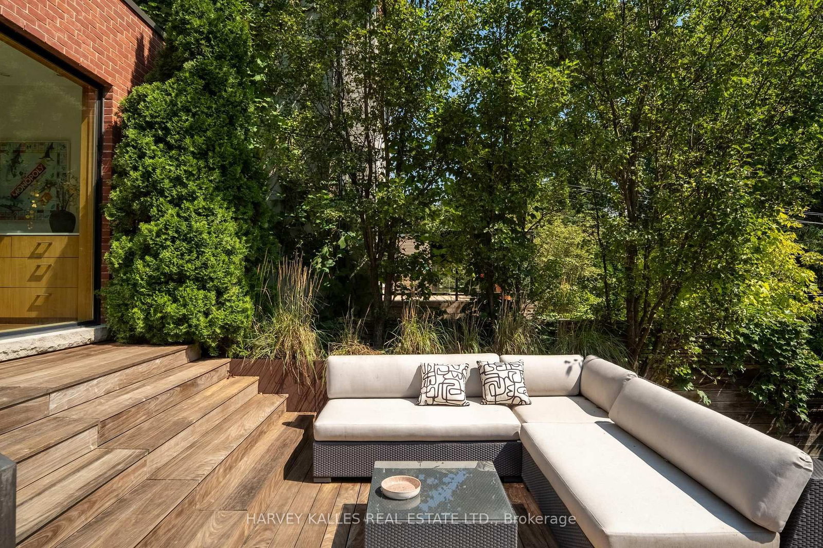 37 Woodlawn Avenue E • Toronto, ON photo 34