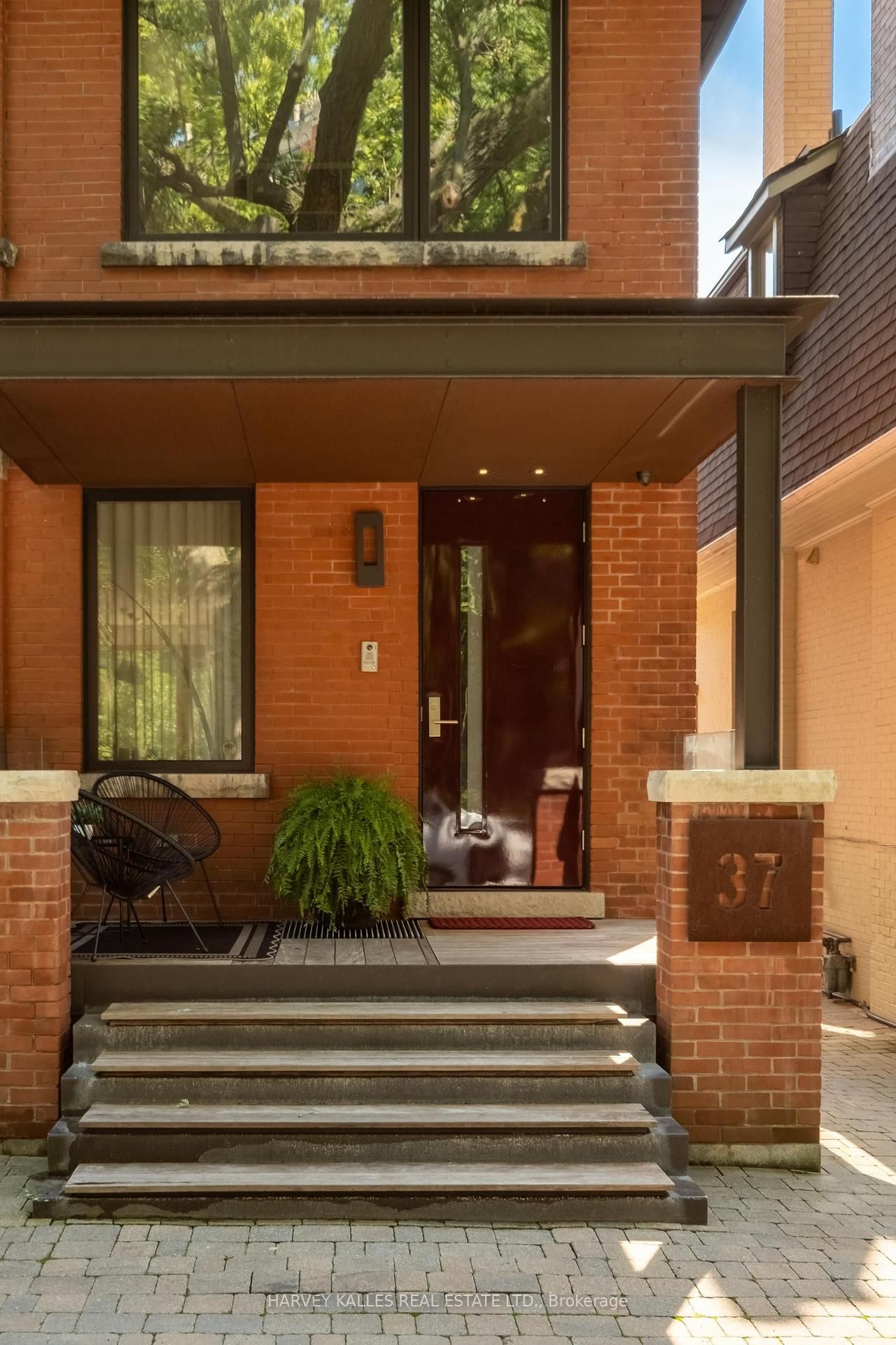 37 Woodlawn Avenue E • Toronto, ON photo 36