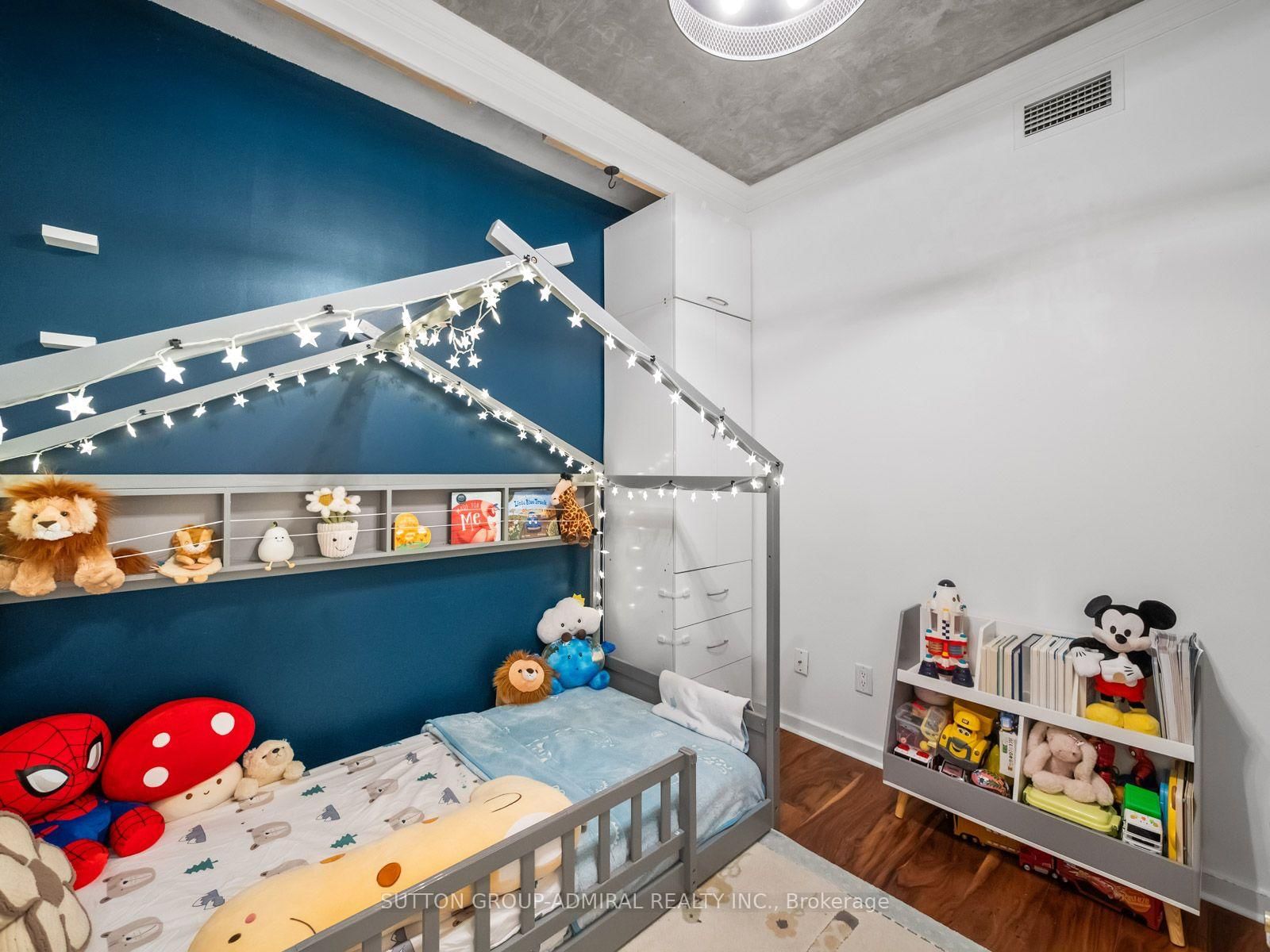 218 Queens Quay Boulevard W • #2103 • Toronto, ON photo 14