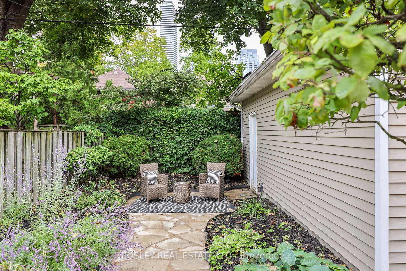 149 Lascelles Boulevard • Toronto, ON photo 36
