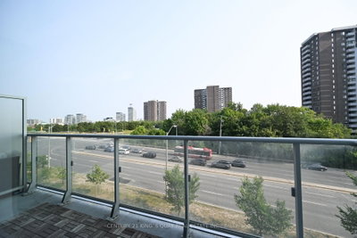 2015 Sheppard Toronto,ON M2J 0B3 — Photo 10