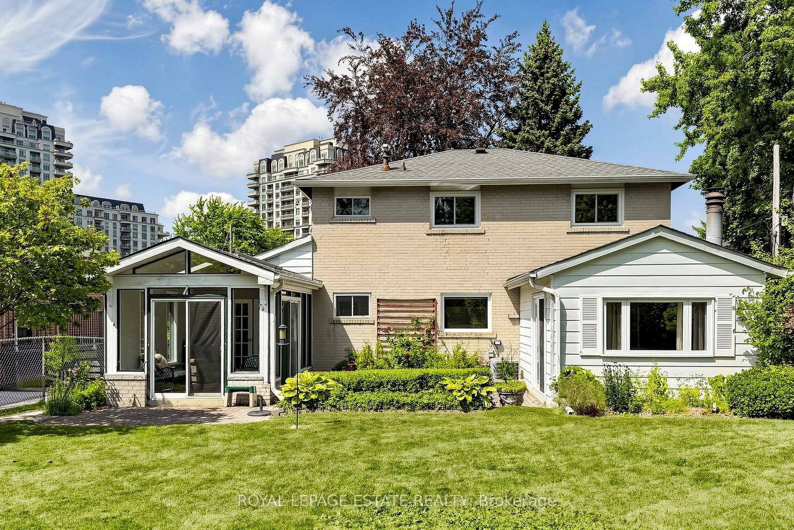 7 Longhope Place • Toronto, ON photo 36