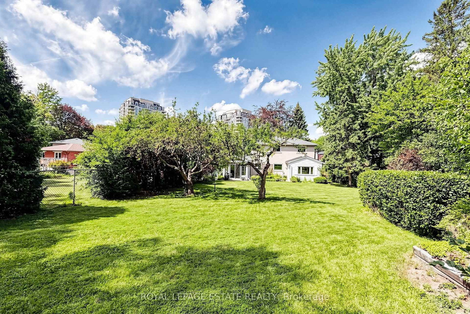 7 Longhope Place • Toronto, ON photo 38