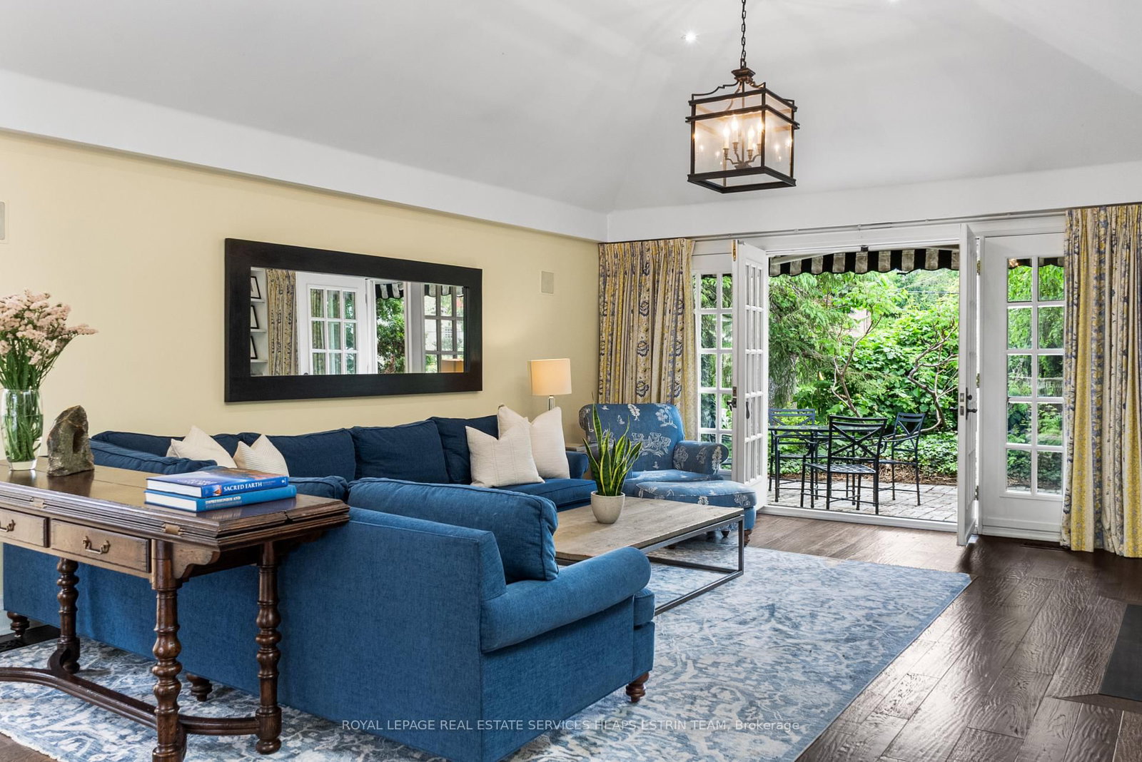 25 Strathgowan Crescent • Toronto, ON photo 27