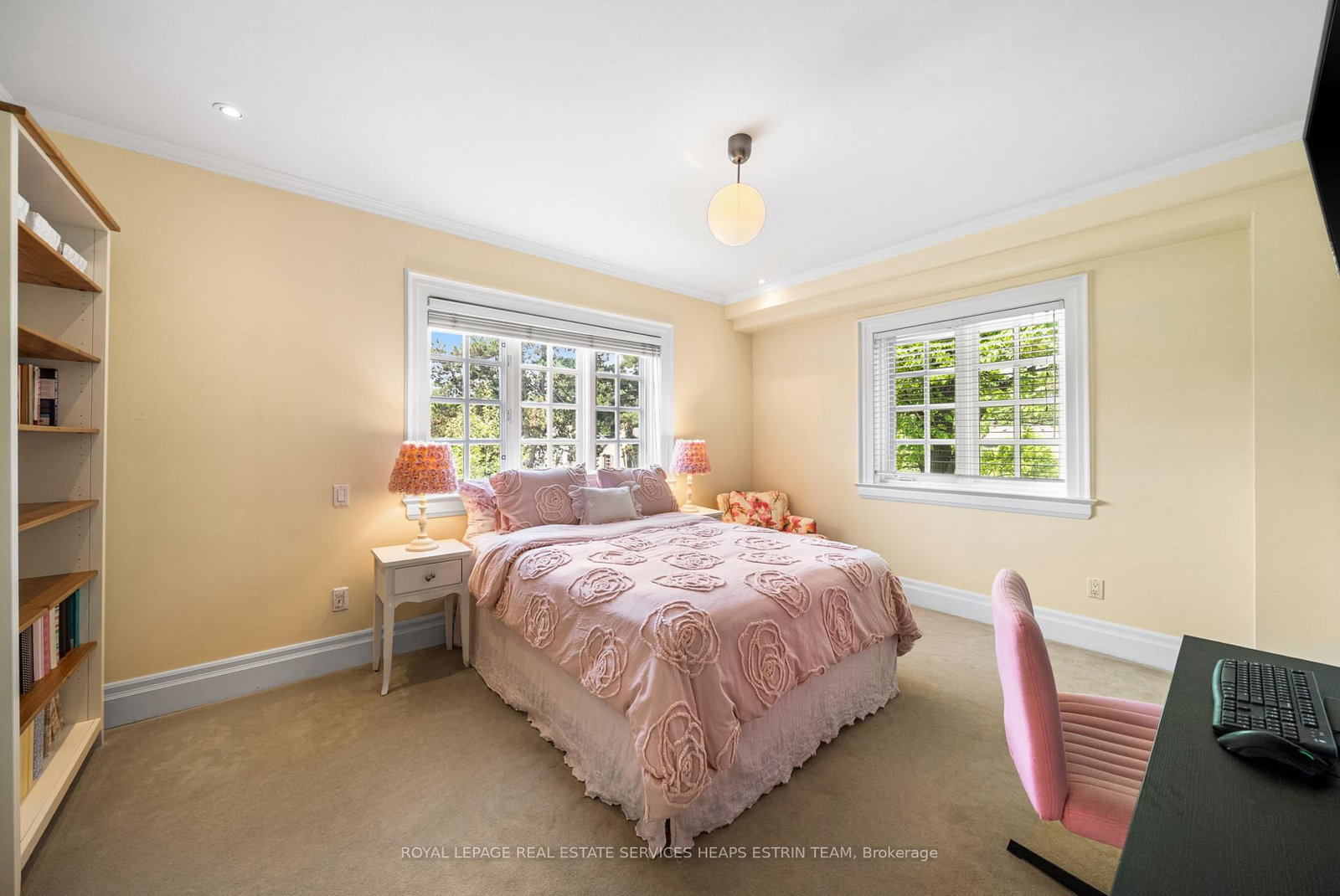 25 Strathgowan Crescent • Toronto, ON photo 31