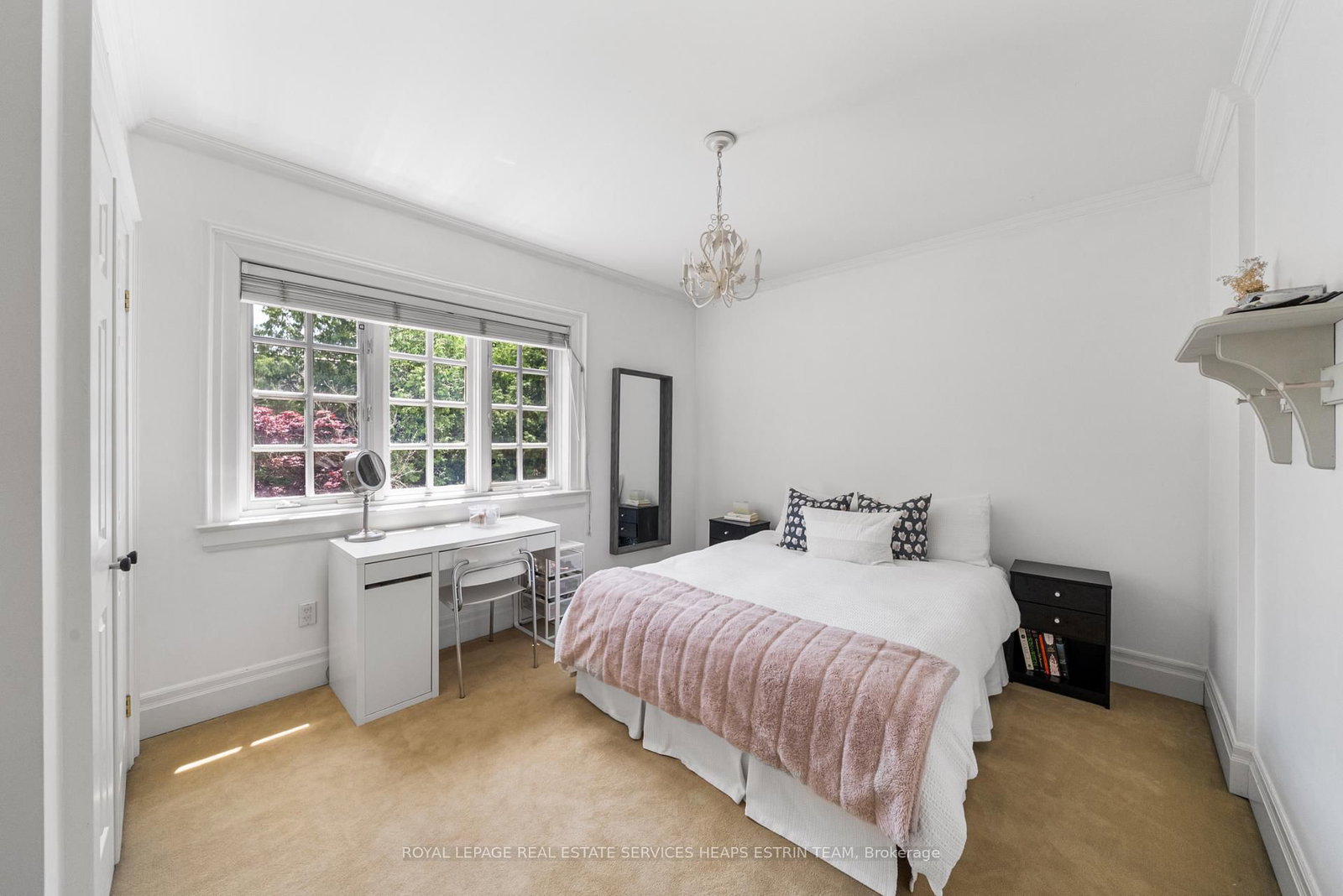 25 Strathgowan Crescent • Toronto, ON photo 33