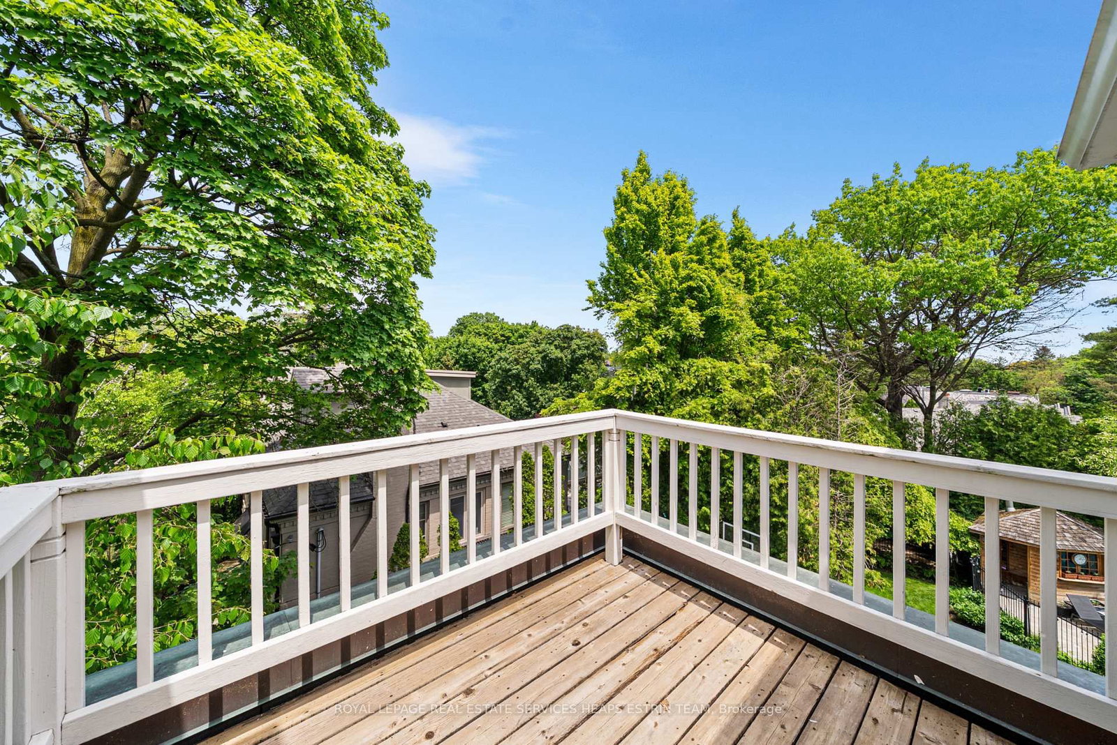 25 Strathgowan Crescent • Toronto, ON photo 44