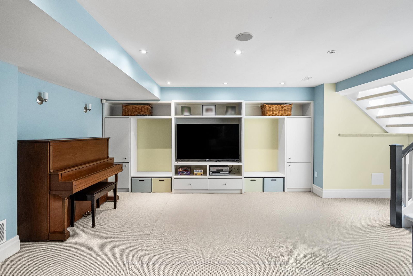 25 Strathgowan Crescent • Toronto, ON photo 46