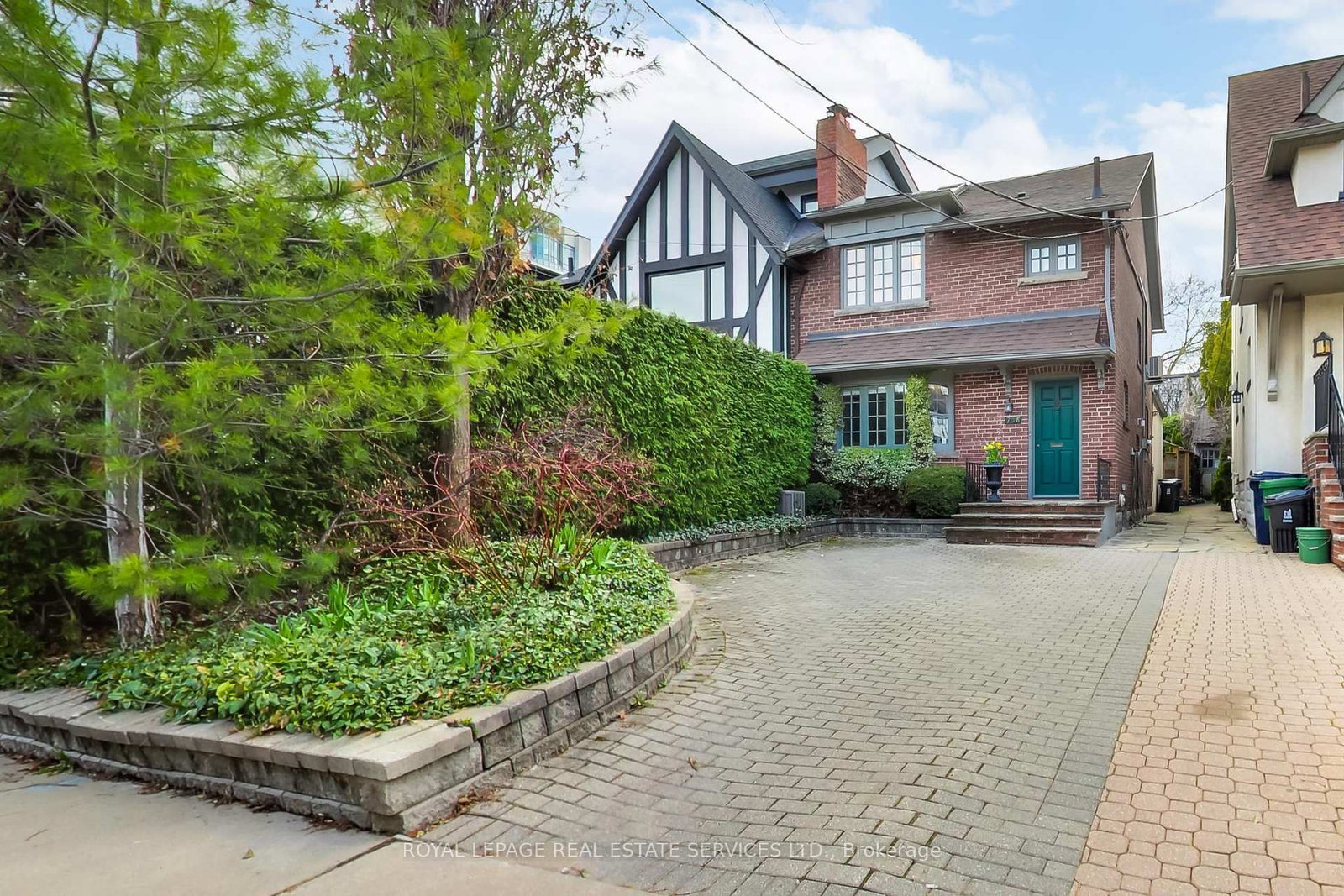 Property at 738 Huron