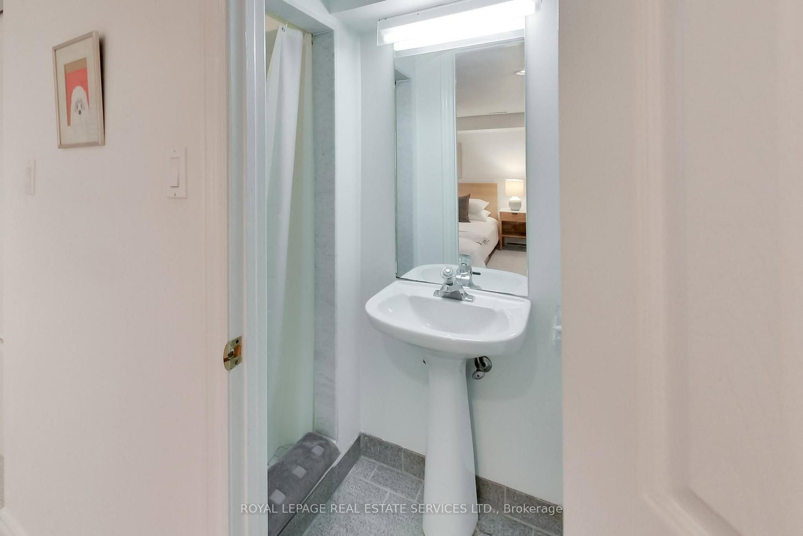 738 Huron Street • Toronto, ON photo 34