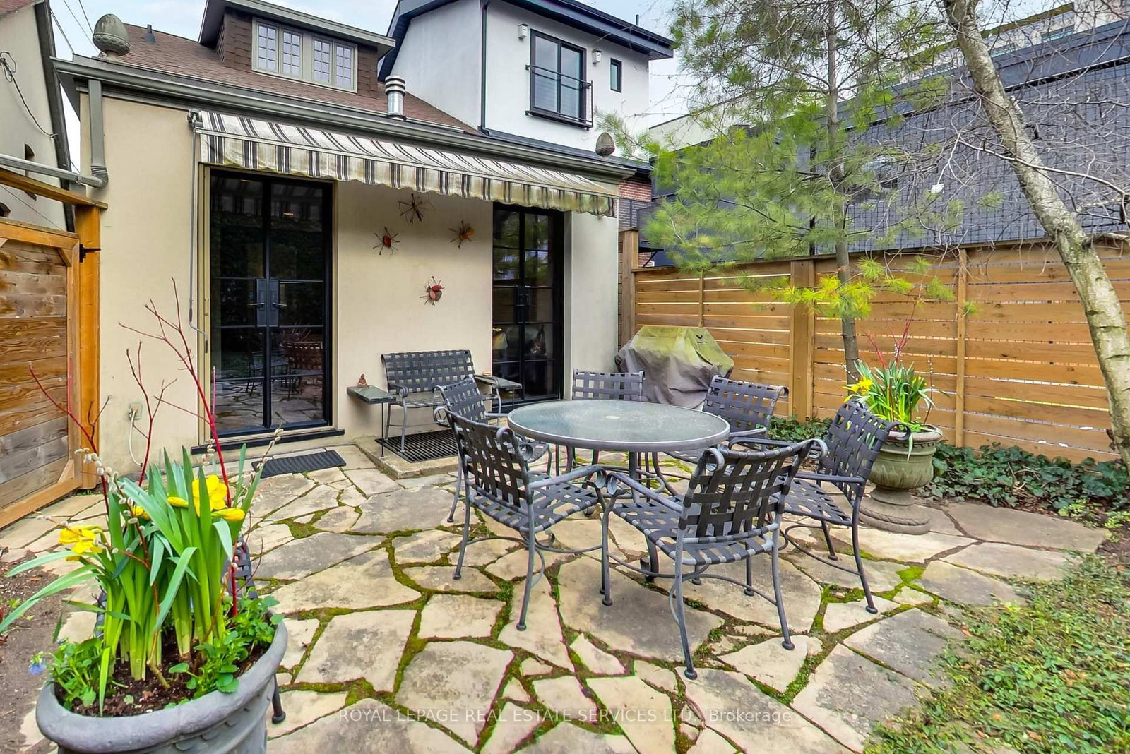 738 Huron Street • Toronto, ON photo 38