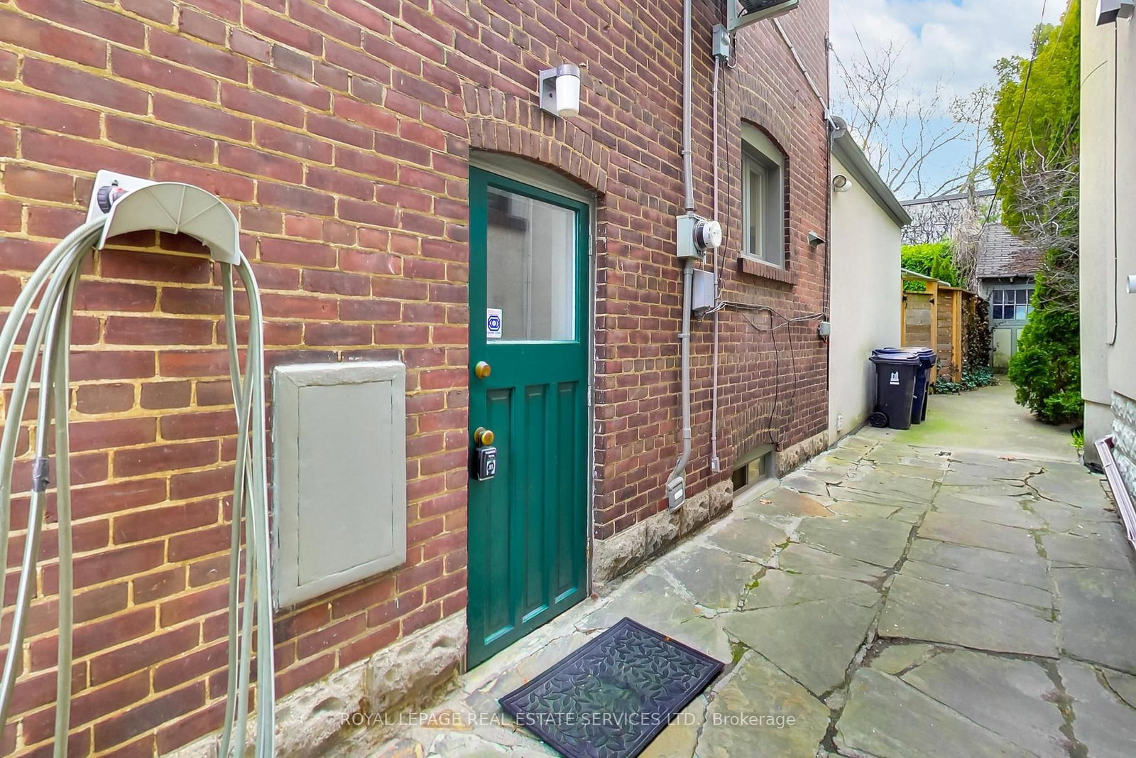 738 Huron Street • Toronto, ON photo 39