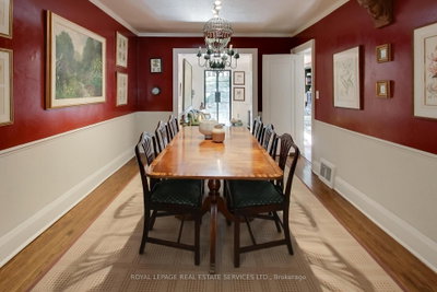 738 Huron Street • Toronto, ON photo 8