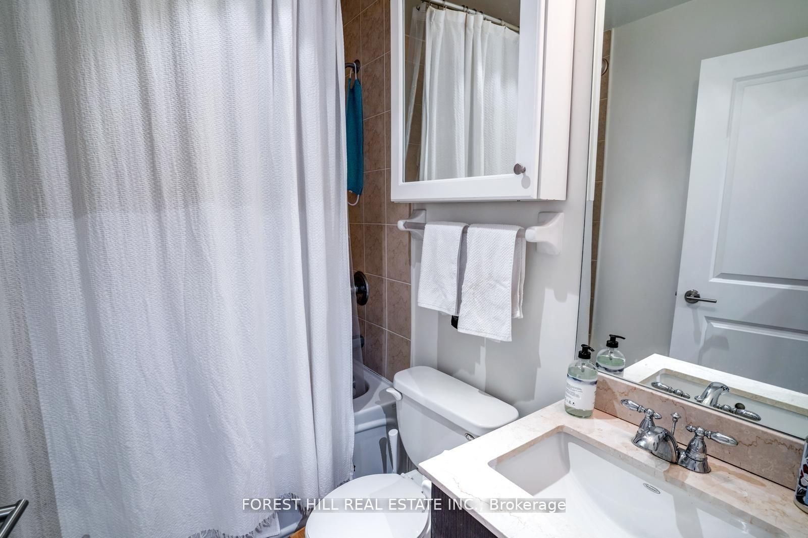 21 Scollard Street • #103 • Toronto, ON photo 18